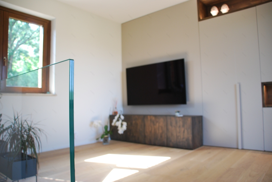 定制楼梯串联双层空间,木铁交融呈现和谐居室-4