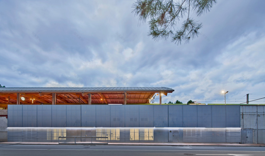 蒙特塞拉特车站办公室丨西班牙丨AMOO-27