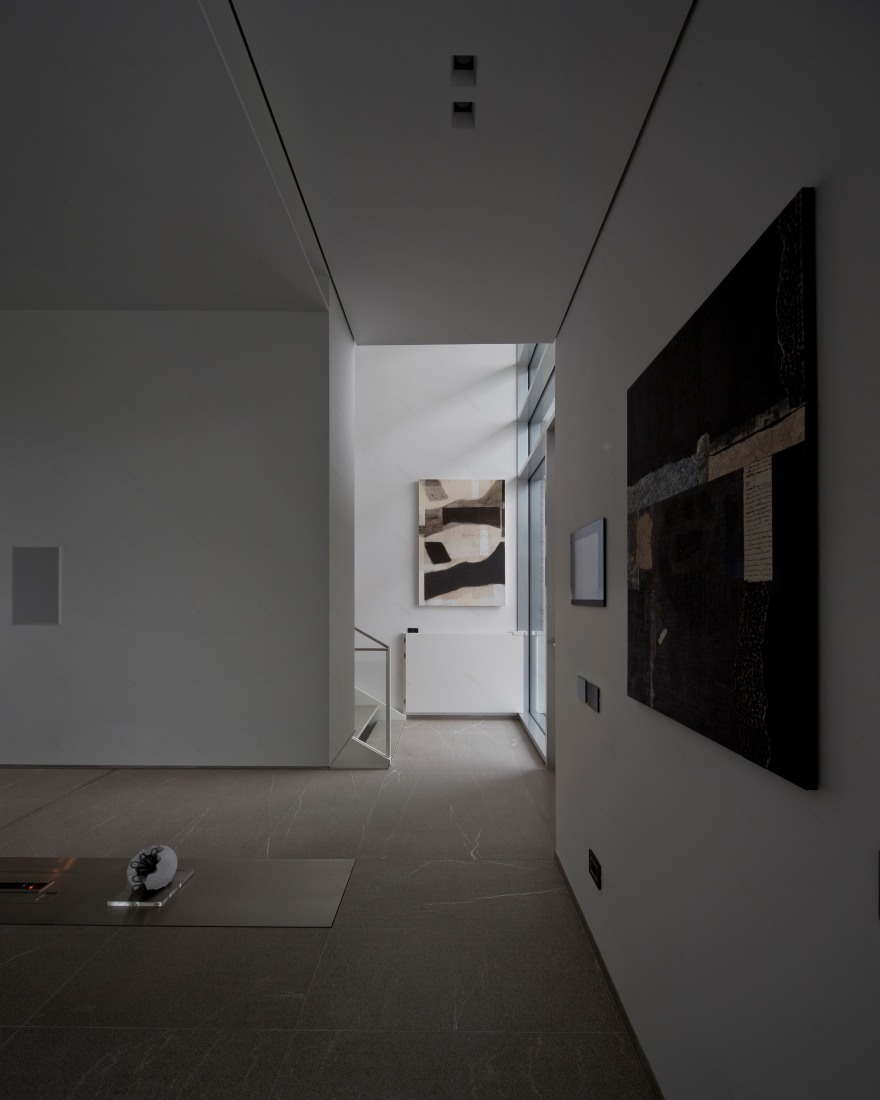 意式湖畔别墅,诠释自然与现代共生设计-23