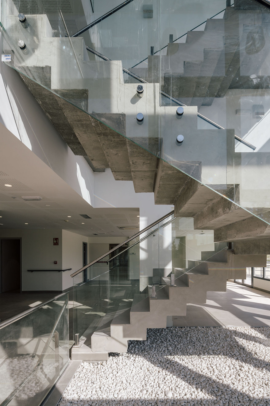 公园中的养老住宅-8