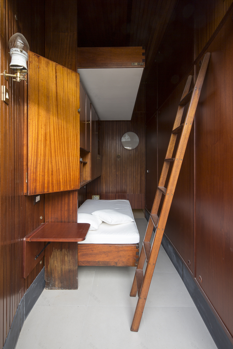 意大利公寓 Casa GAS 以木质隐匿面板打造多功能空间-7