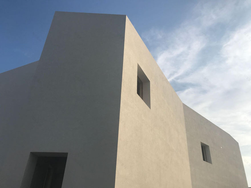 线性白建筑 | 家庭住宅的简约之美-0