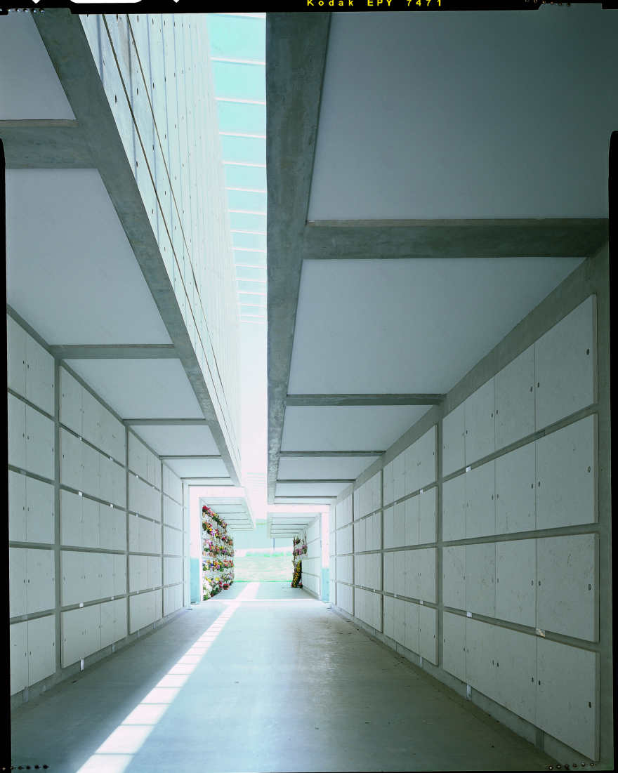 沉浸于寂静的墓葬空间-15