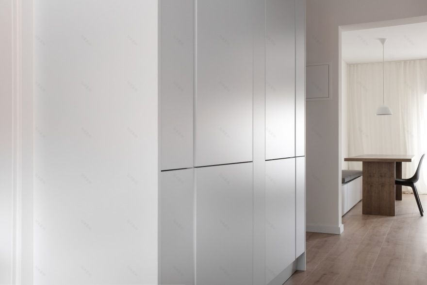 极简北欧风公寓设计,融入自然光线与本土元素-2