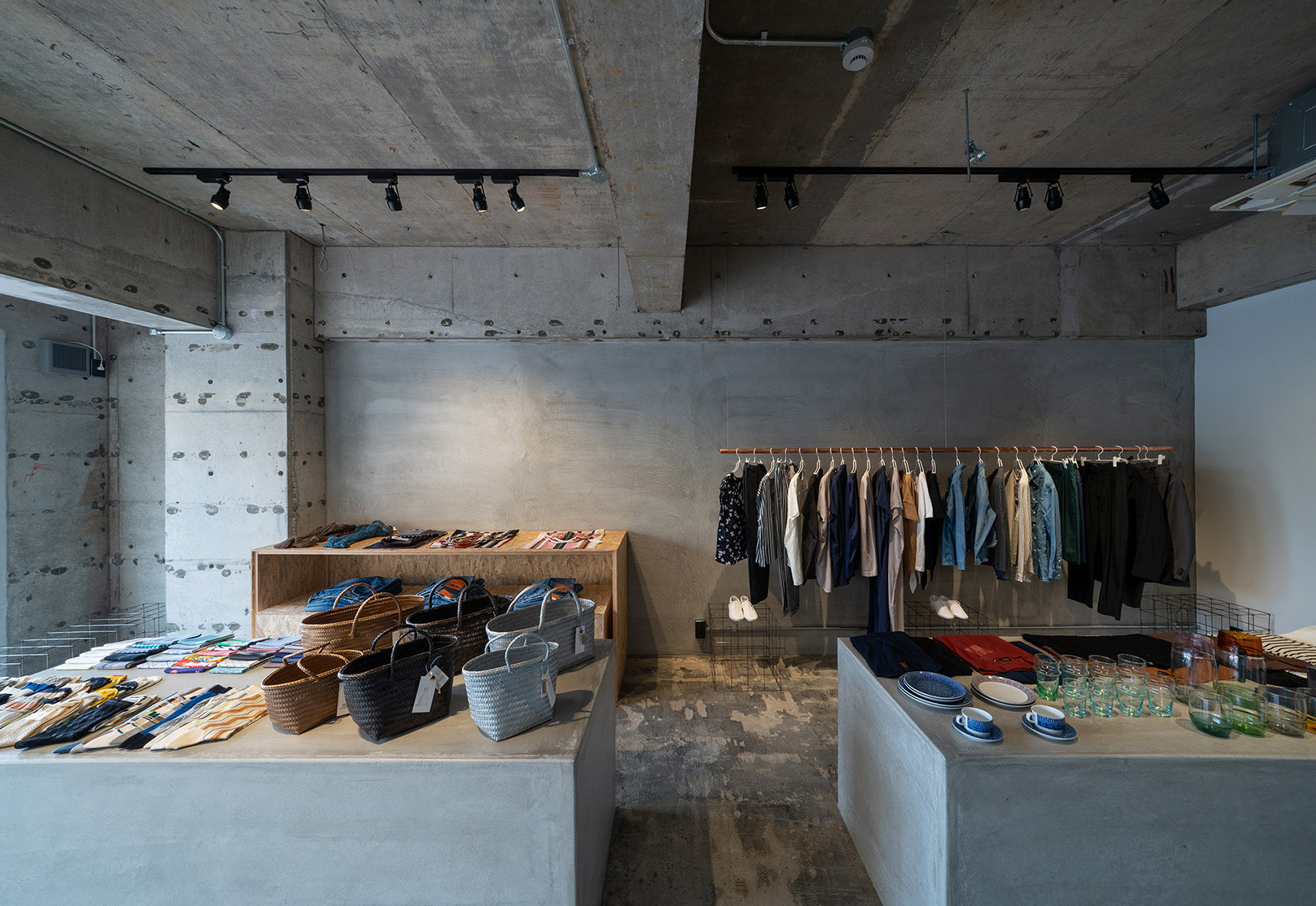 aswell服装店和咖啡馆，日本/让空间恢复到最原始的面貌-49