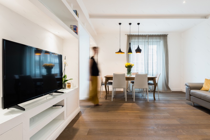 年轻女业主的现代温馨家居设计-0