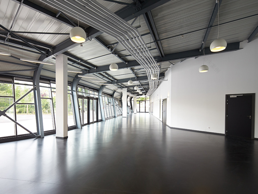 电影之城 Beaune 的电影制作工作室-5