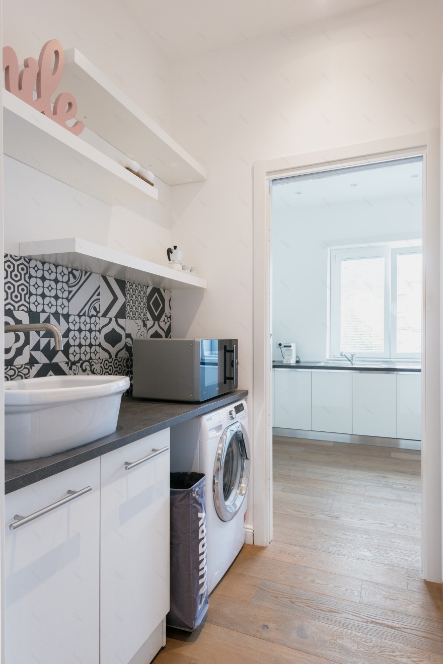 年轻女业主的现代温馨家居设计-22