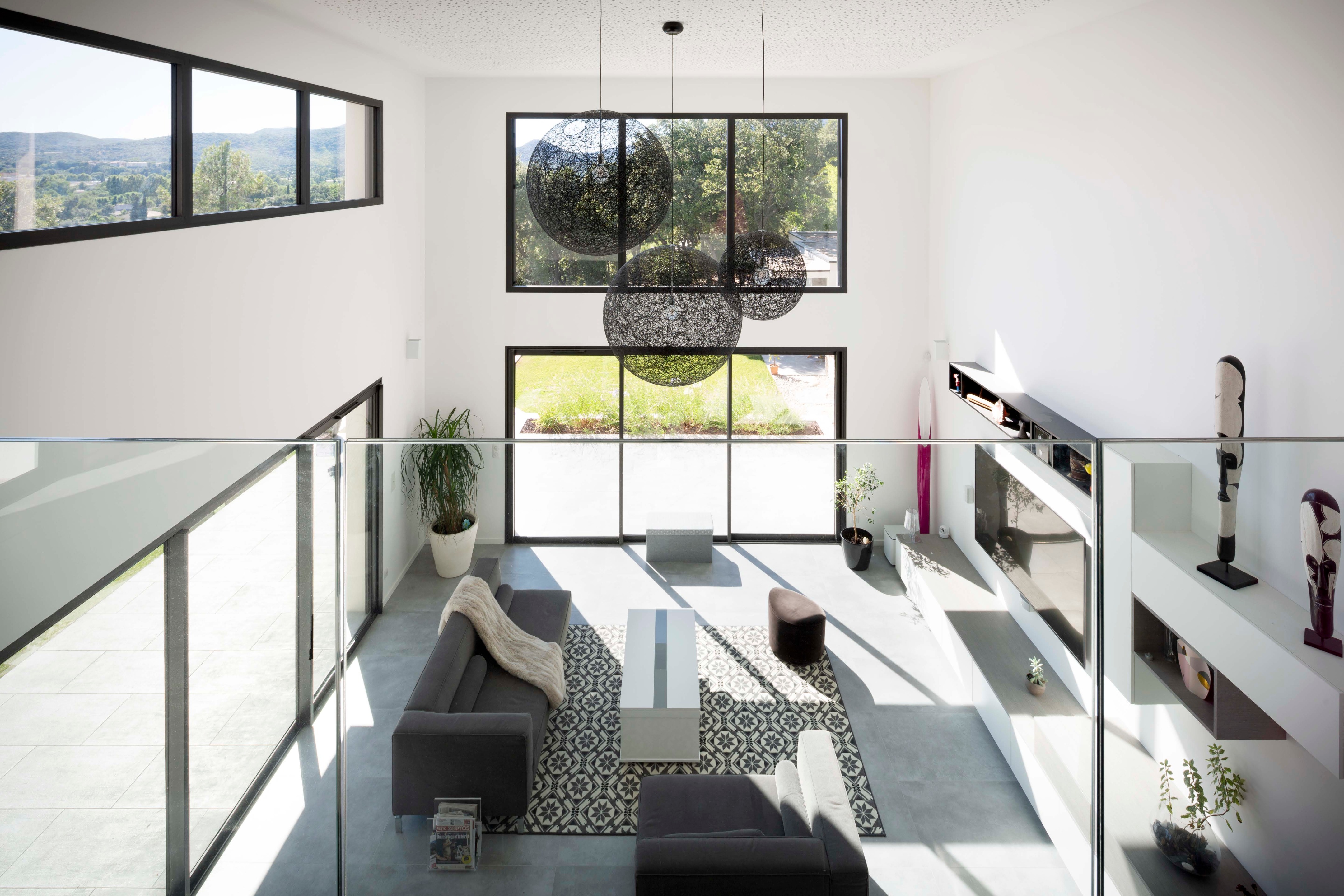 Saint Mathieu 别墅 | 山景与绿意共生,室内外生活和谐交融-13