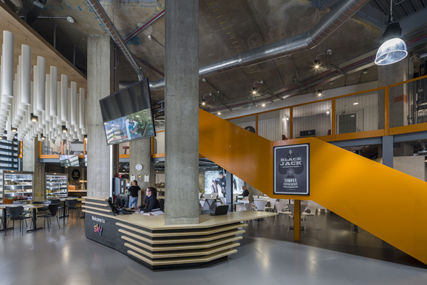 天空传媒打造工业风数字中心-1