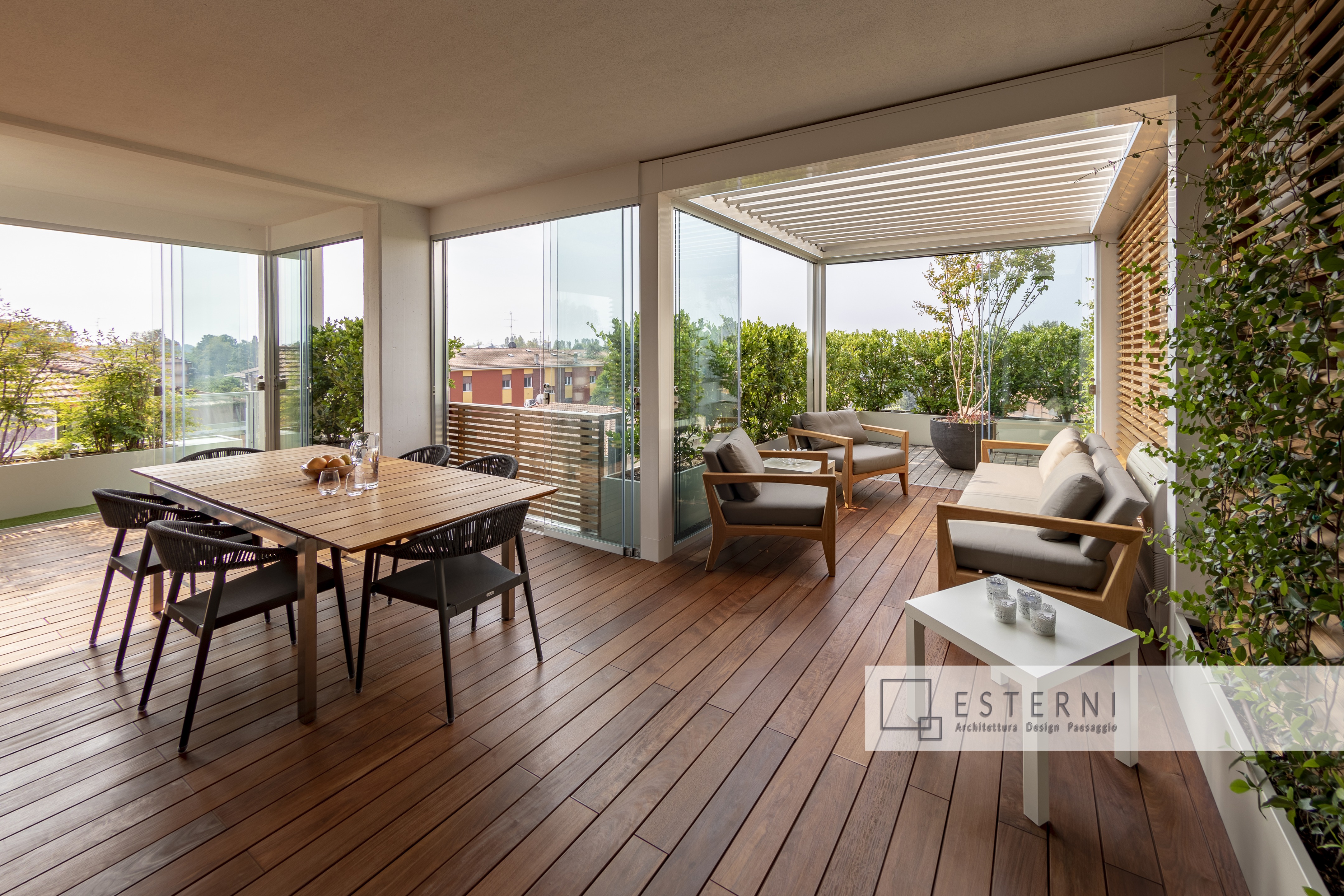 生态木阳台，全玻璃滑动面板，垂直绿墙，漂浮木地板-0