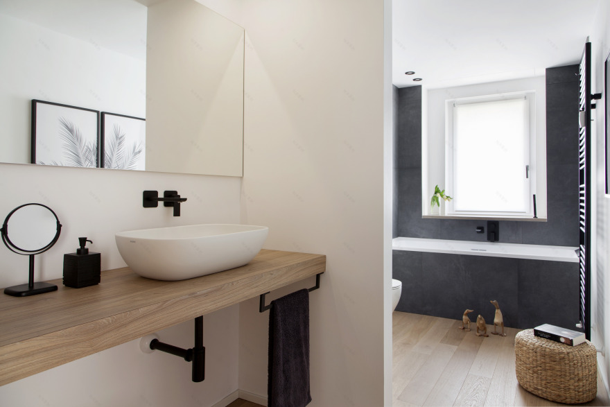 湖景宽幅公寓丨意大利莱科-16