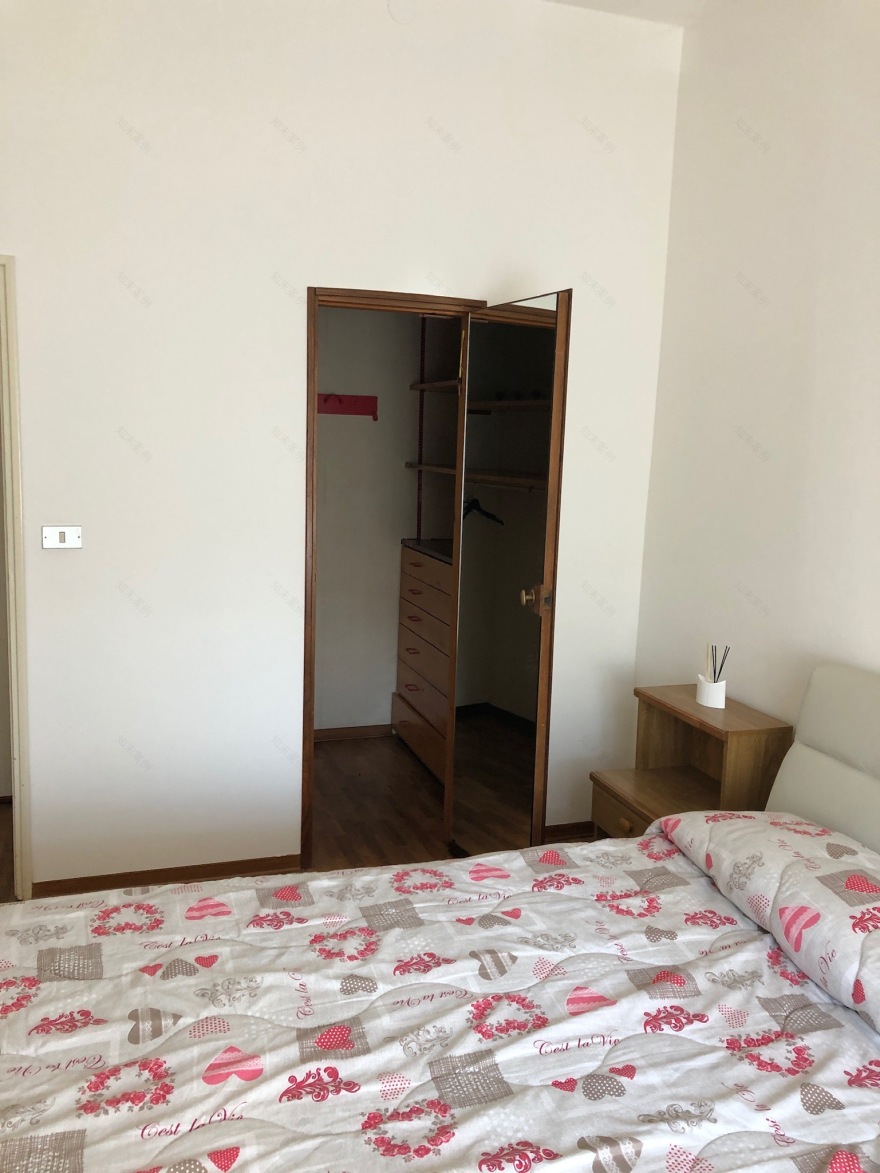 历史建筑中的复古公寓变身记-11