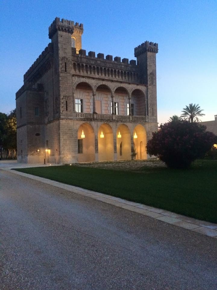 意大利乡村“贵族小屋”变身为葡萄酒度假胜地-13