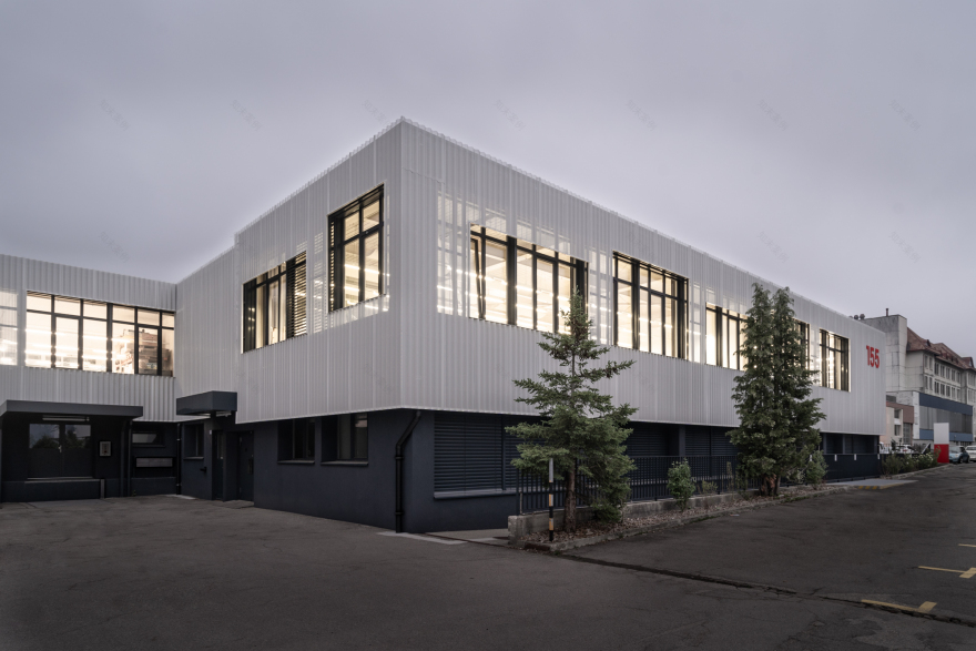 工业风建筑现代化改造-10