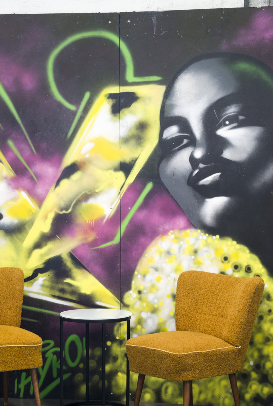 天空传媒打造工业风数字中心-18