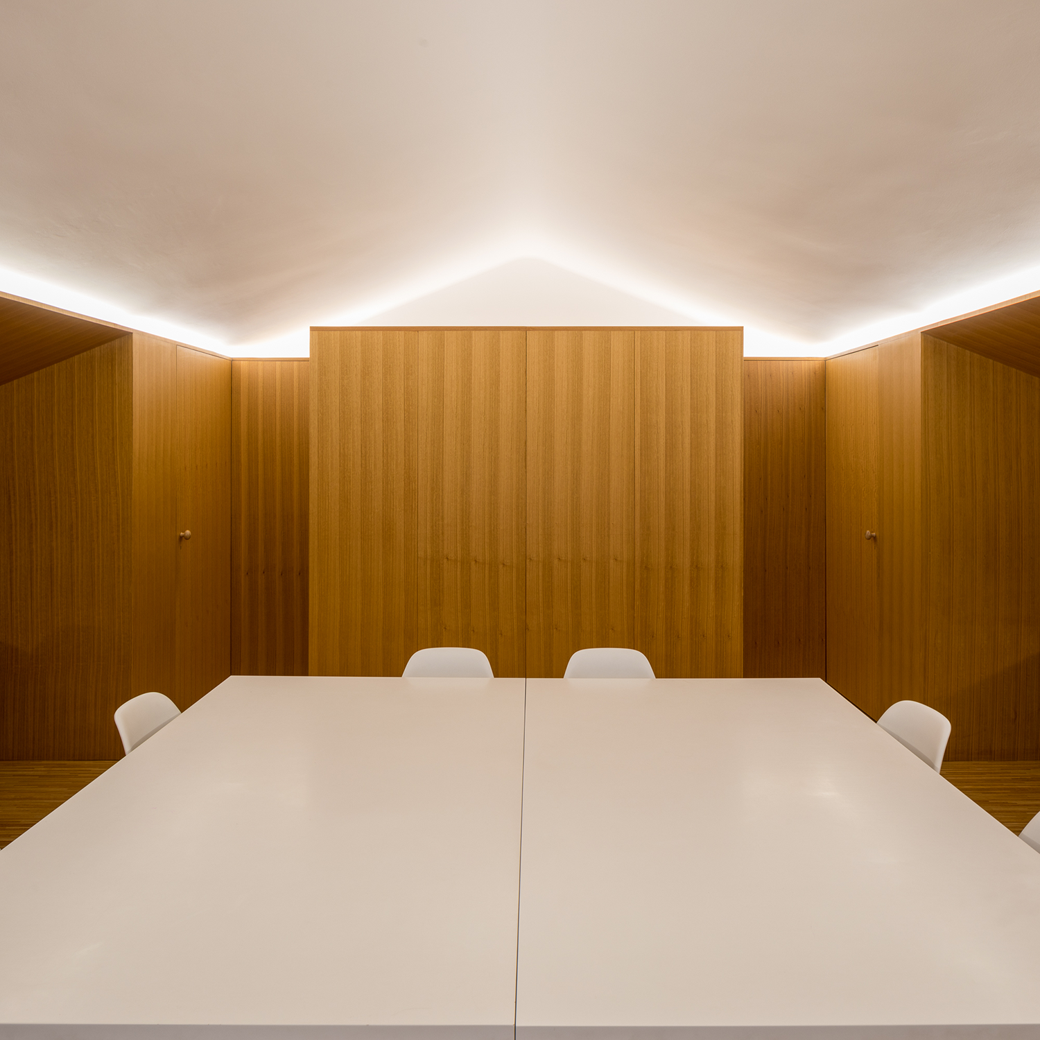 迷你仓库变身高颜值建筑师办公室-4