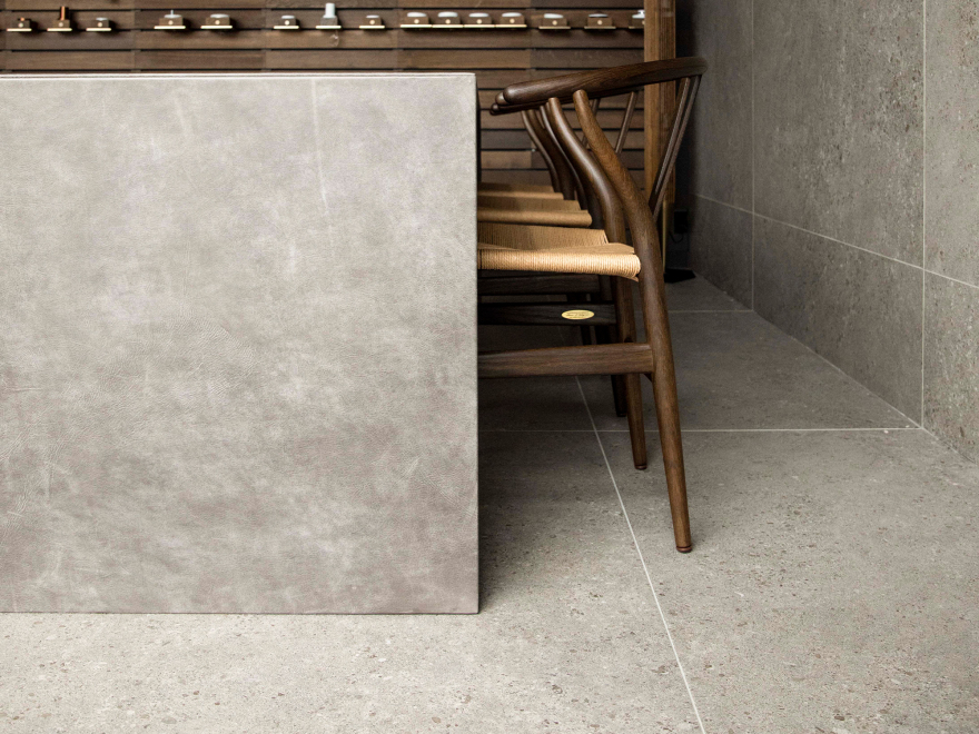 丹麦 One A 品牌展示空间 | Masai 石材展现极简魅力-3