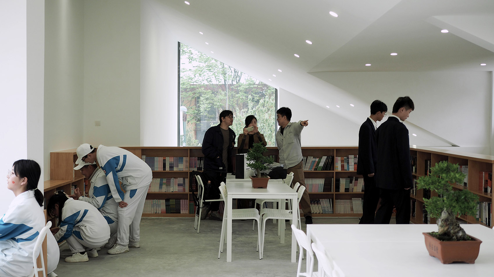 西安高新第六高级中学图书馆/陕西首个希望工程校园图书馆援建项目-45