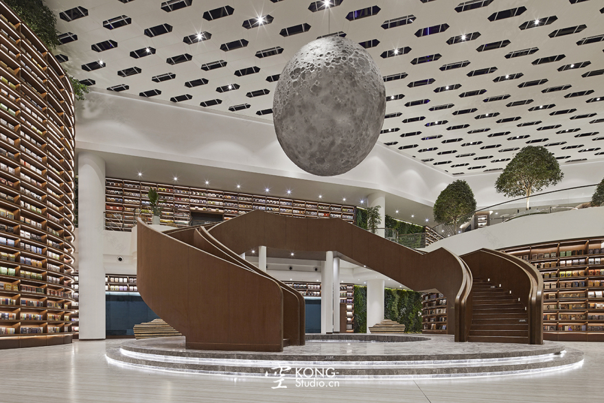 盐城网红书店“言++ 买書匯” | 自然生态融入阅读空间-2