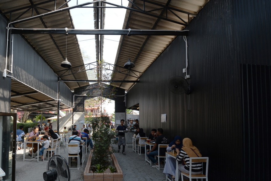 森林中的旋转餐厅“Roti de Forest”-9