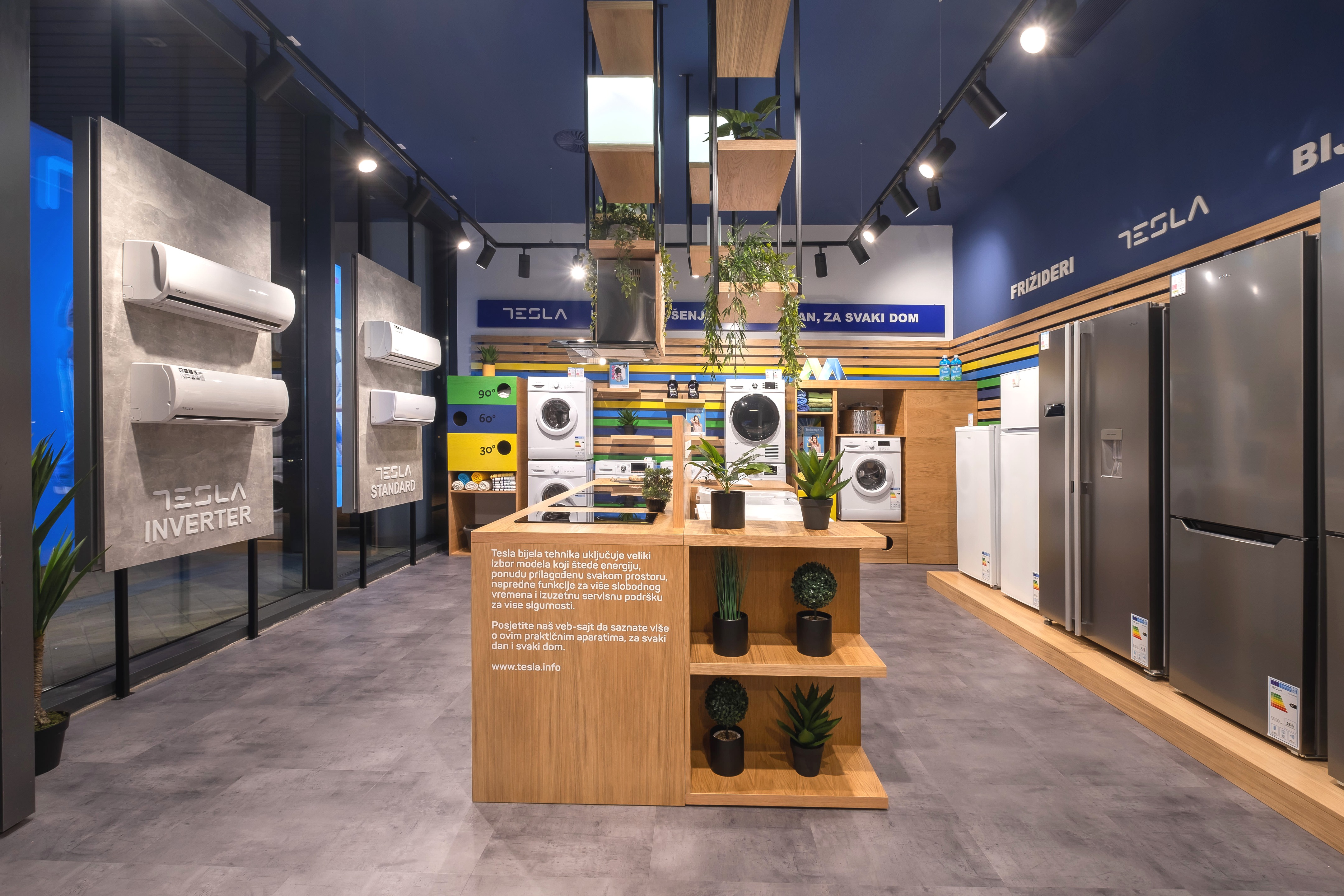 Multicom 专卖店室内设计丨波德戈里察丨Brigada 创意团队-2