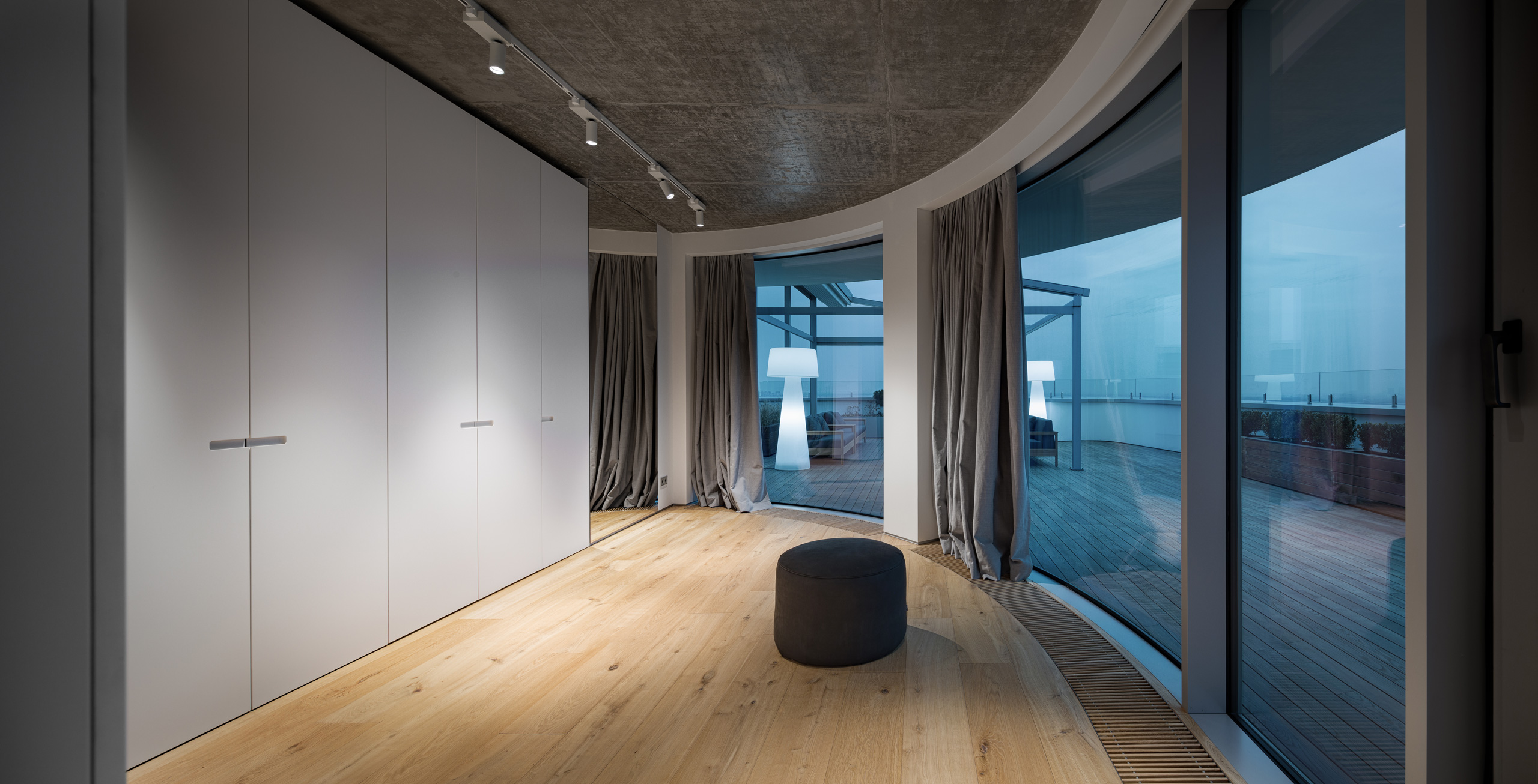 双层公寓设计，尽显空间层次感-11