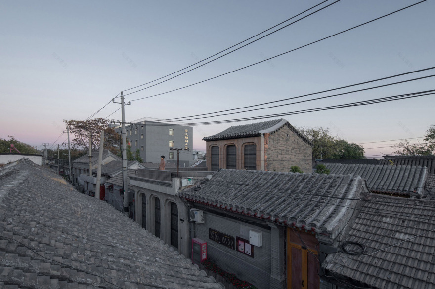 四合院变身为地下酒吧,历史与时尚的完美融合-14