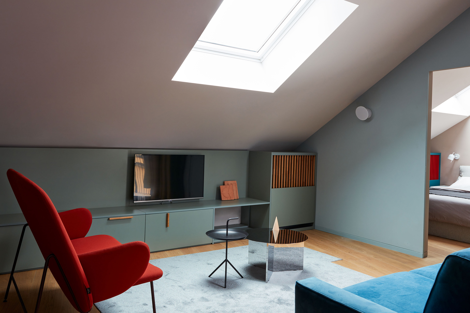 米兰历史建筑翻新公寓 | 蓝色月光的内部空间-6