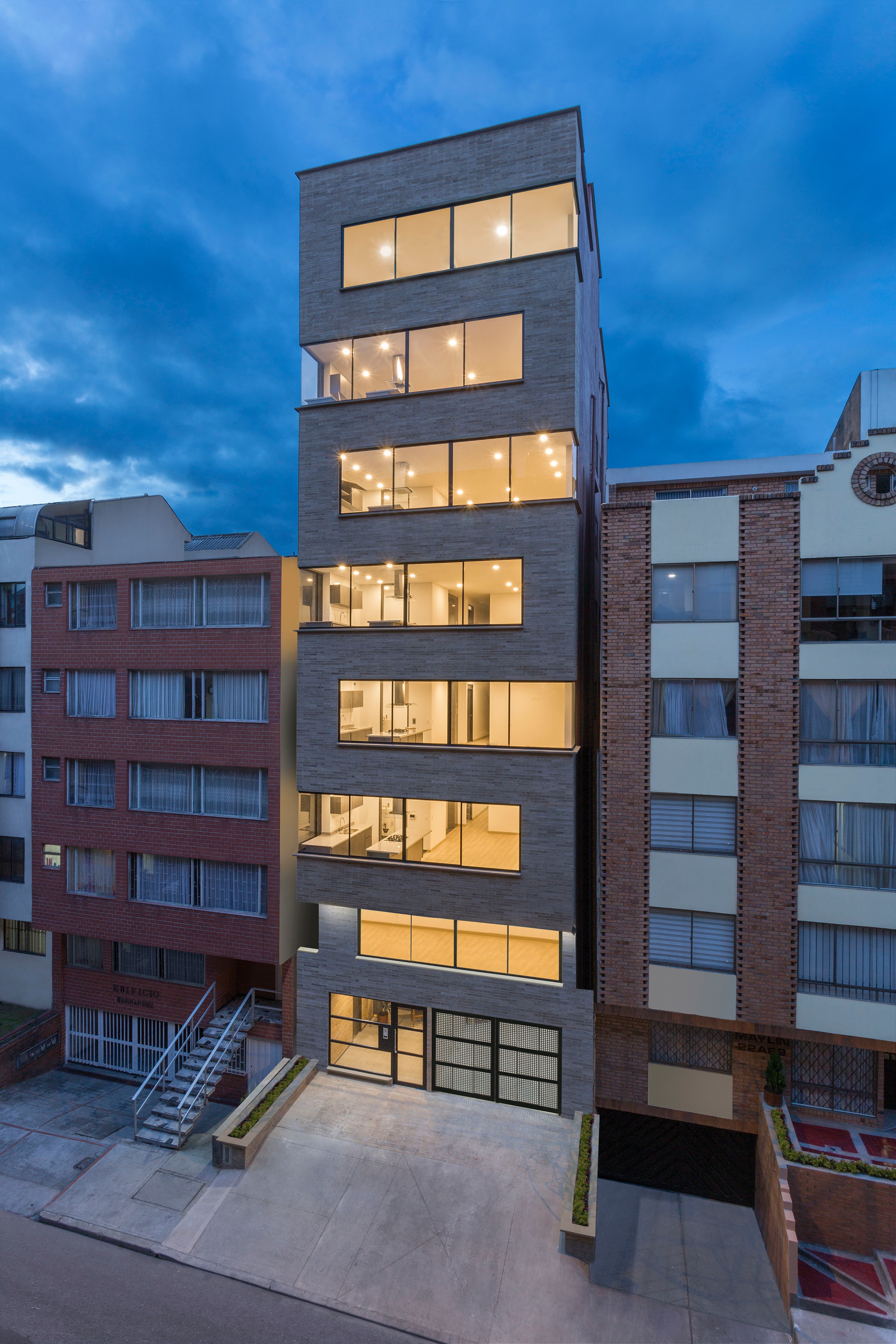 波哥大 80 年代建筑群中的现代公寓设计-0