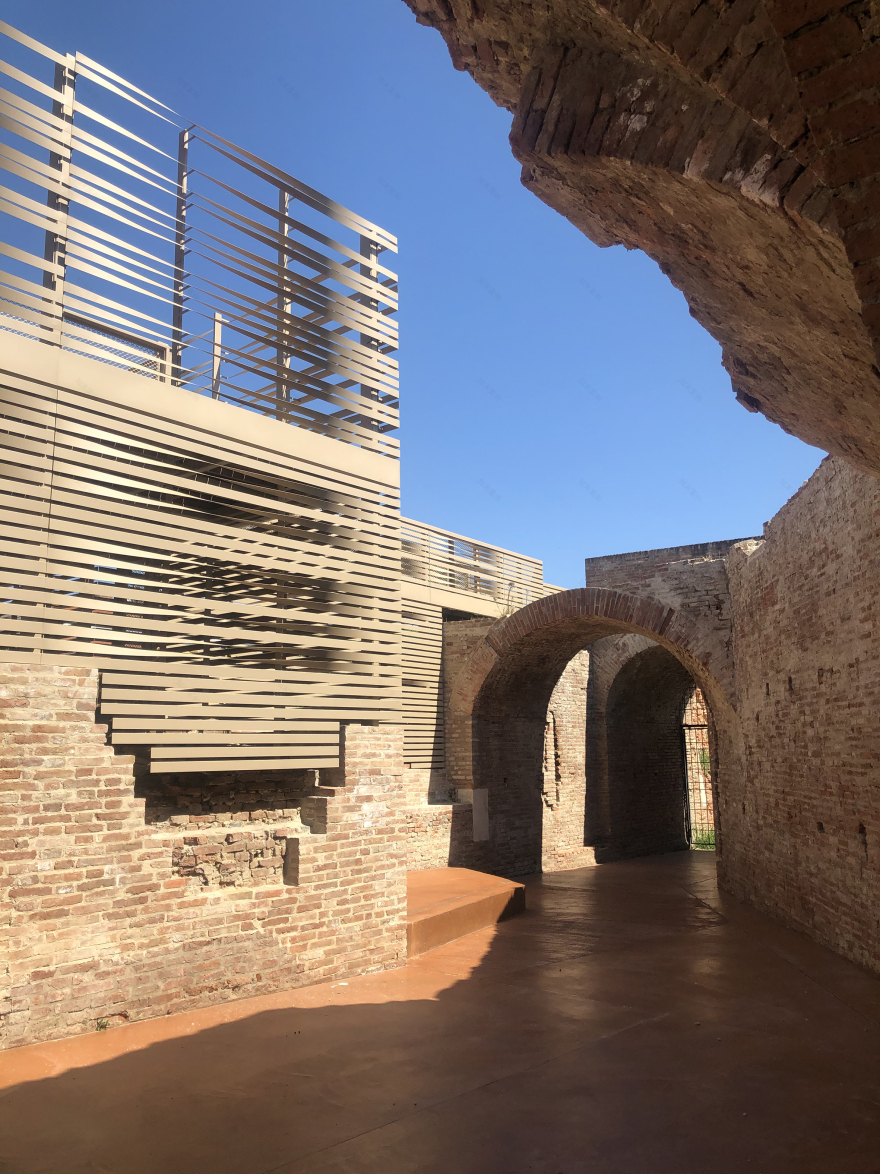 废墟中的重生 | 意大利 Ferrara 城墙公园考古重建-7