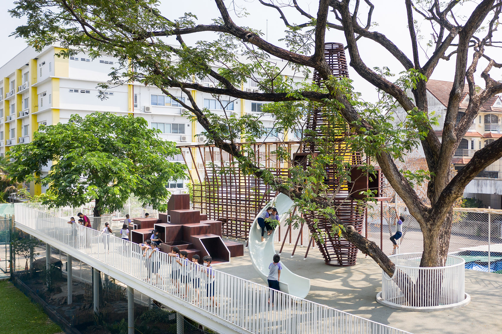 Thawsi游乐场，曼谷/架空平台上的组装乐园-3