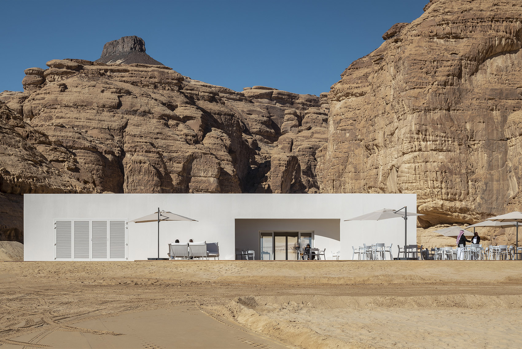 Desert X AlUla游客中心，沙特阿拉伯/无垠沙漠中的庇护所-41