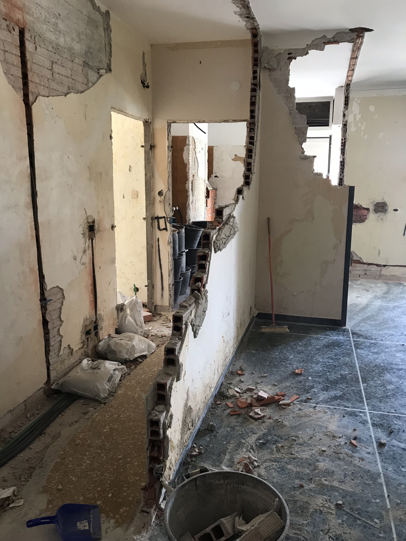 90 平米住宅翻新，重构空间之作-12