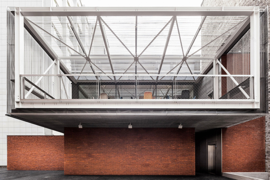 巴黎 C3S 展览空间 | 轻盈锯齿屋顶,明亮无拘束-8