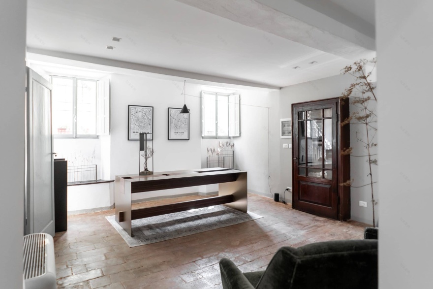 意大利古城中的创意工作室-11