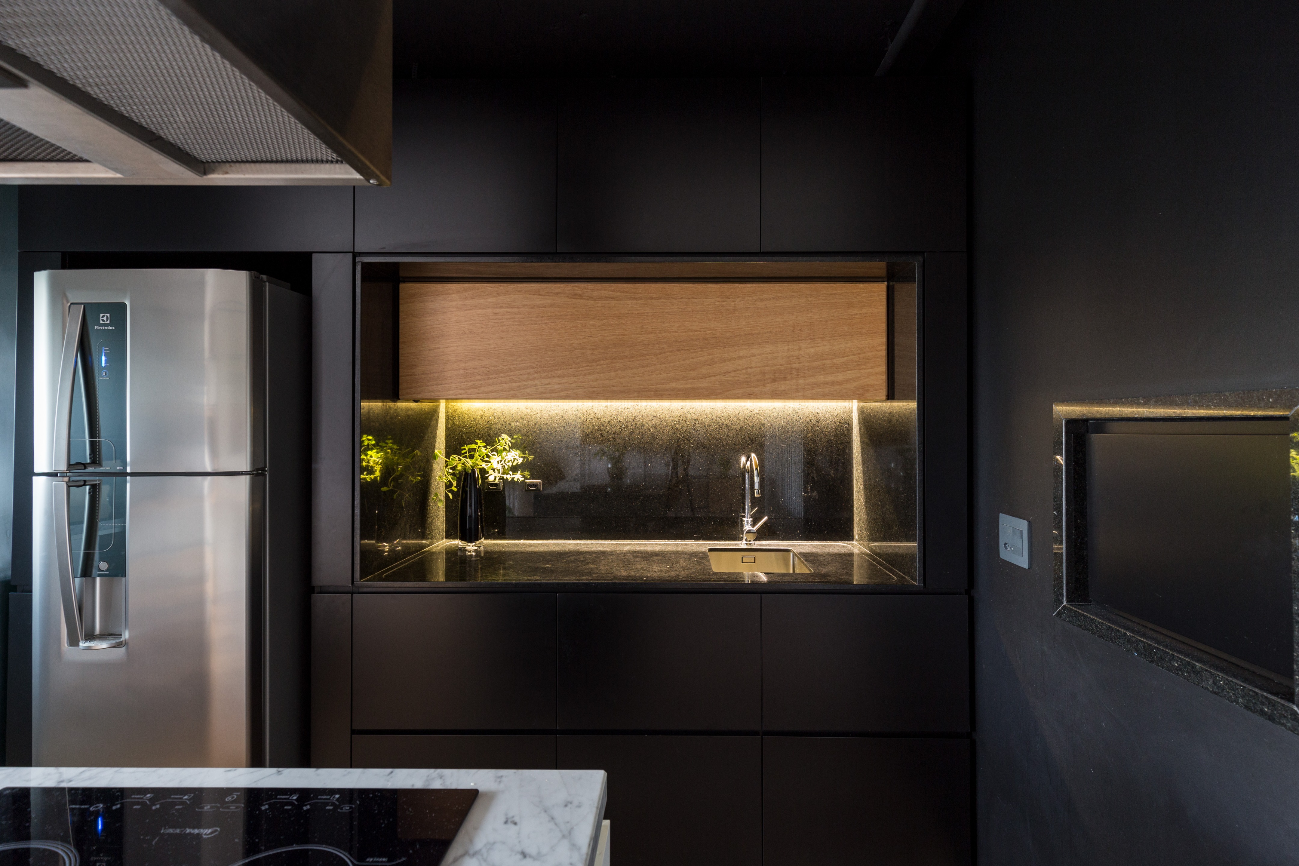 黑白灰的简约之家 | 巴西公寓设计案例-17