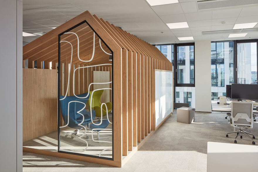 Deloitte Prague 办公室的“生活景观”设计-28