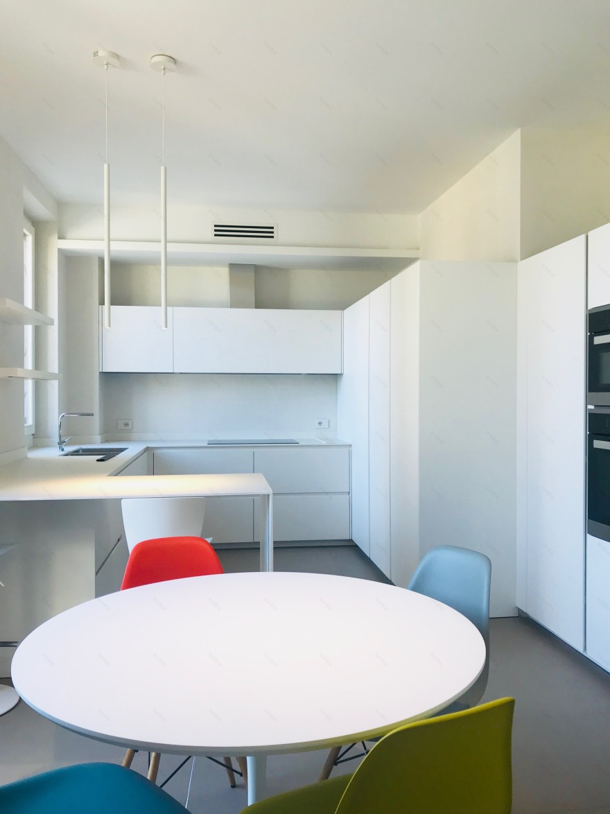 古董与极简的对话——意大利广场公寓设计-37