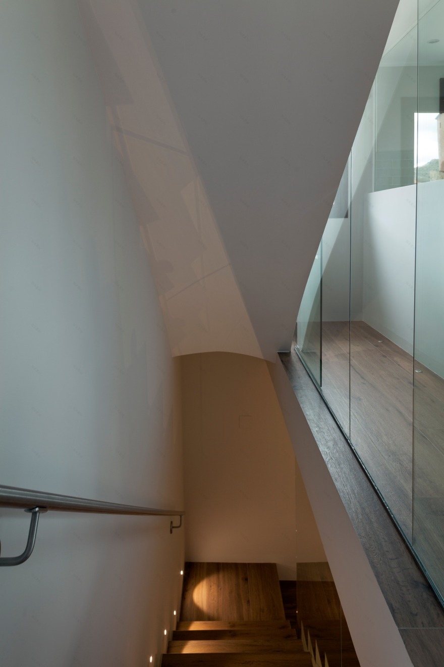 西班牙现代乡村别墅,城堡与果园之间的诗意栖居-24