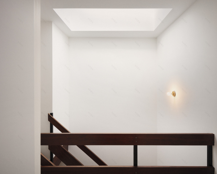 伦敦绿意盎然的后巷别墅-6