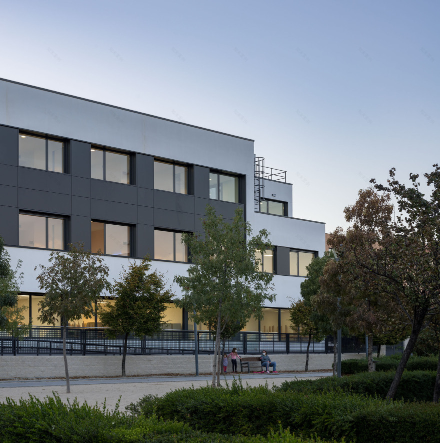 公园中的养老住宅-26