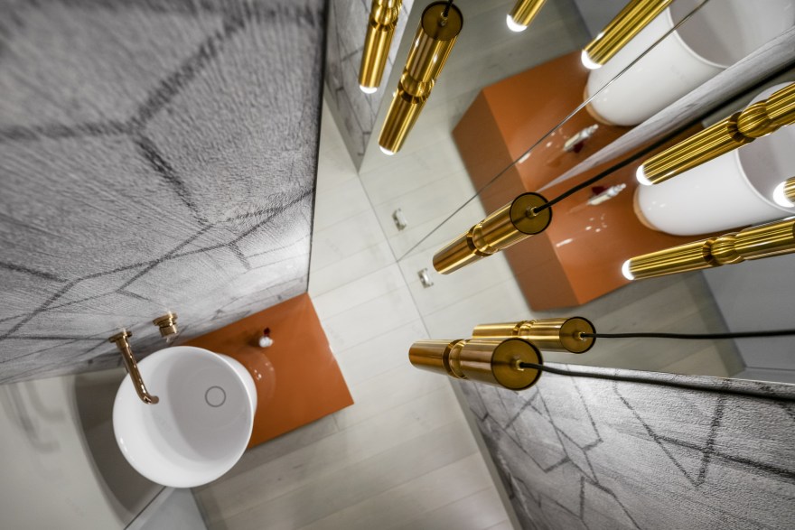 历史建筑中的透明轻盈之家-76