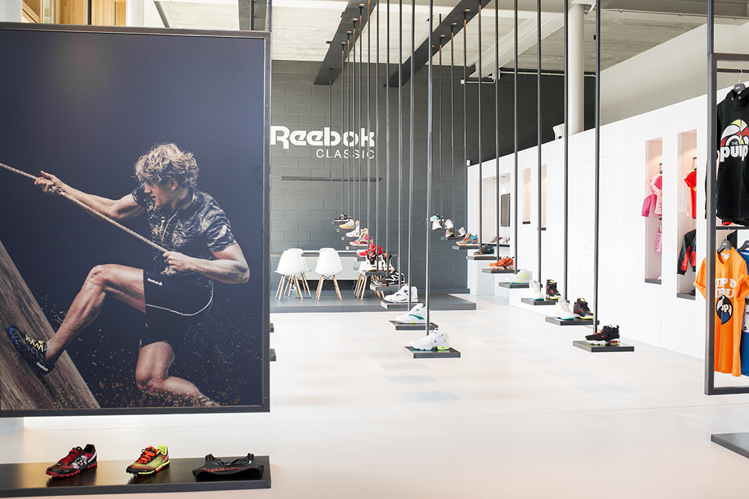 dxp architetti丨鞋店丨Reebok Showroom PR-3