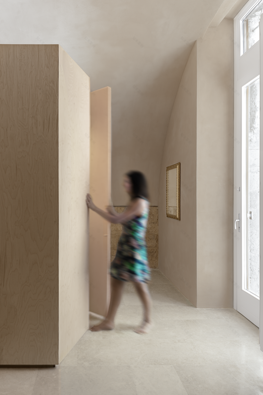 历史中心区的 45 平米独特桑拿房改造-7