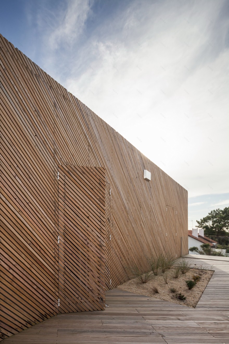 海边别墅的创意重建 | SilverWoodHouse-23