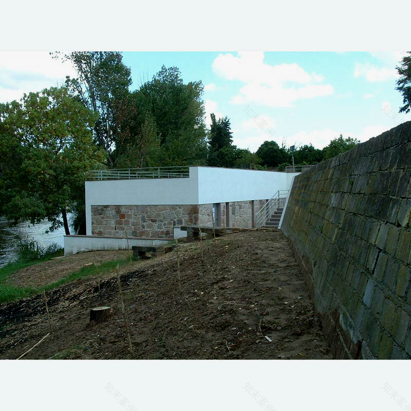 意大利 Fordongianus 公共温泉改造 | 融入环境的精致设计-3