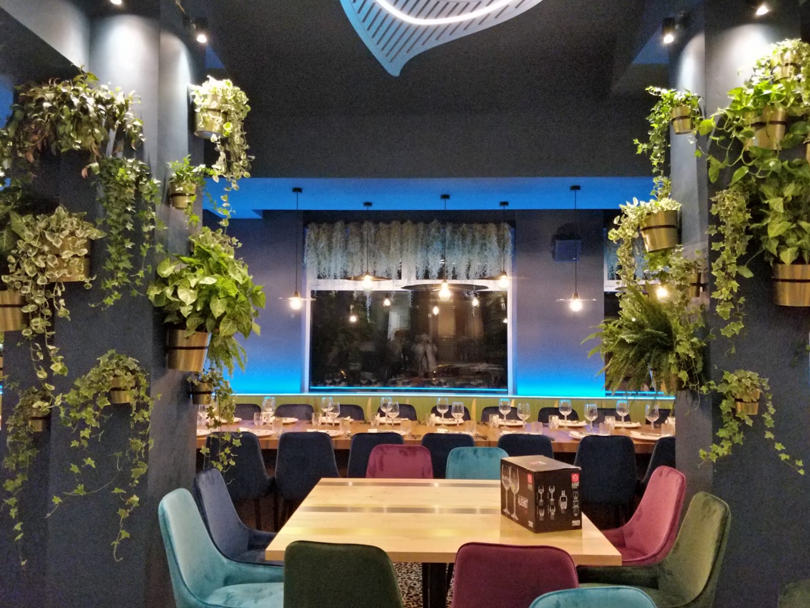 Madeirinho 餐厅设计-7