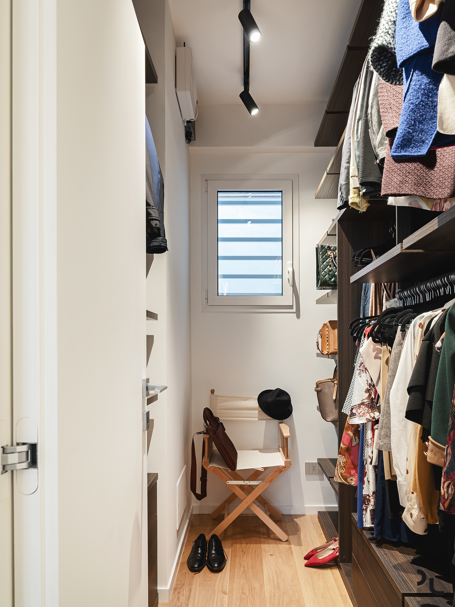 巴里城市气息 | 90 平米旧公寓的现代重生-44