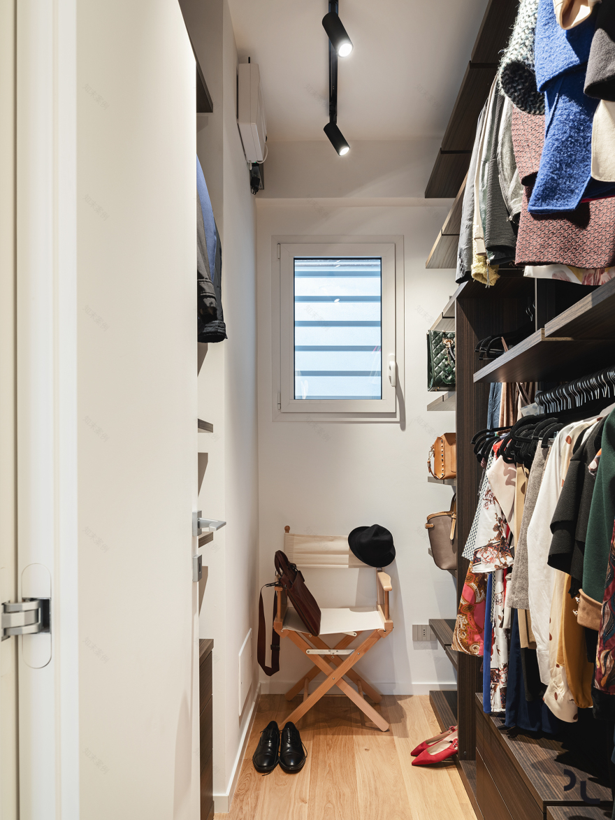 巴里城市气息 | 90 平米旧公寓的现代重生-44